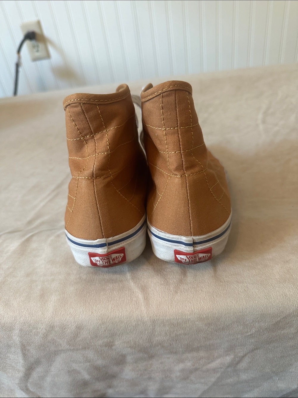 Vans - Picture 4 of 7
